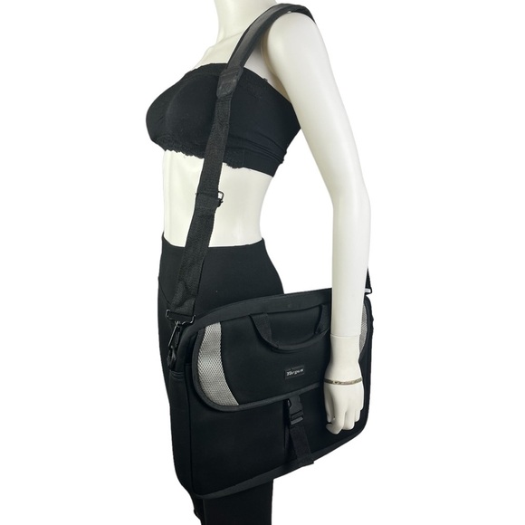 Targus Computer Bag with Shoulder‎ Handle - Picture 1 of 10